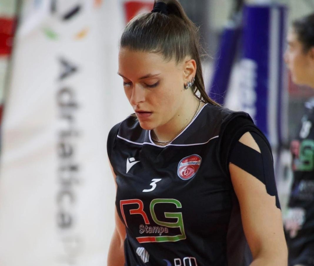 Lopposto Chiara Coccoli PER SITO