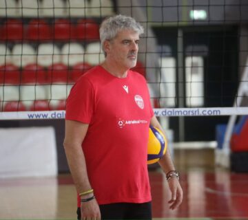 Coach Marco Relato 360x320